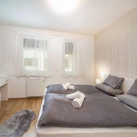 Grace Pine Apartment 1 Boedapest Buitenkant foto