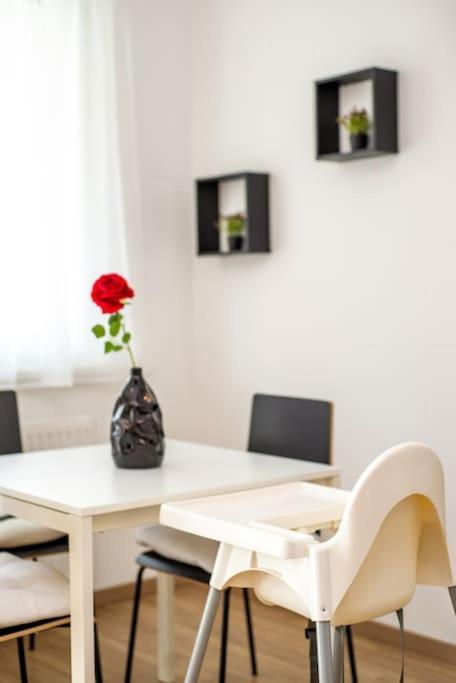 Grace Pine Apartment 1 Boedapest Buitenkant foto